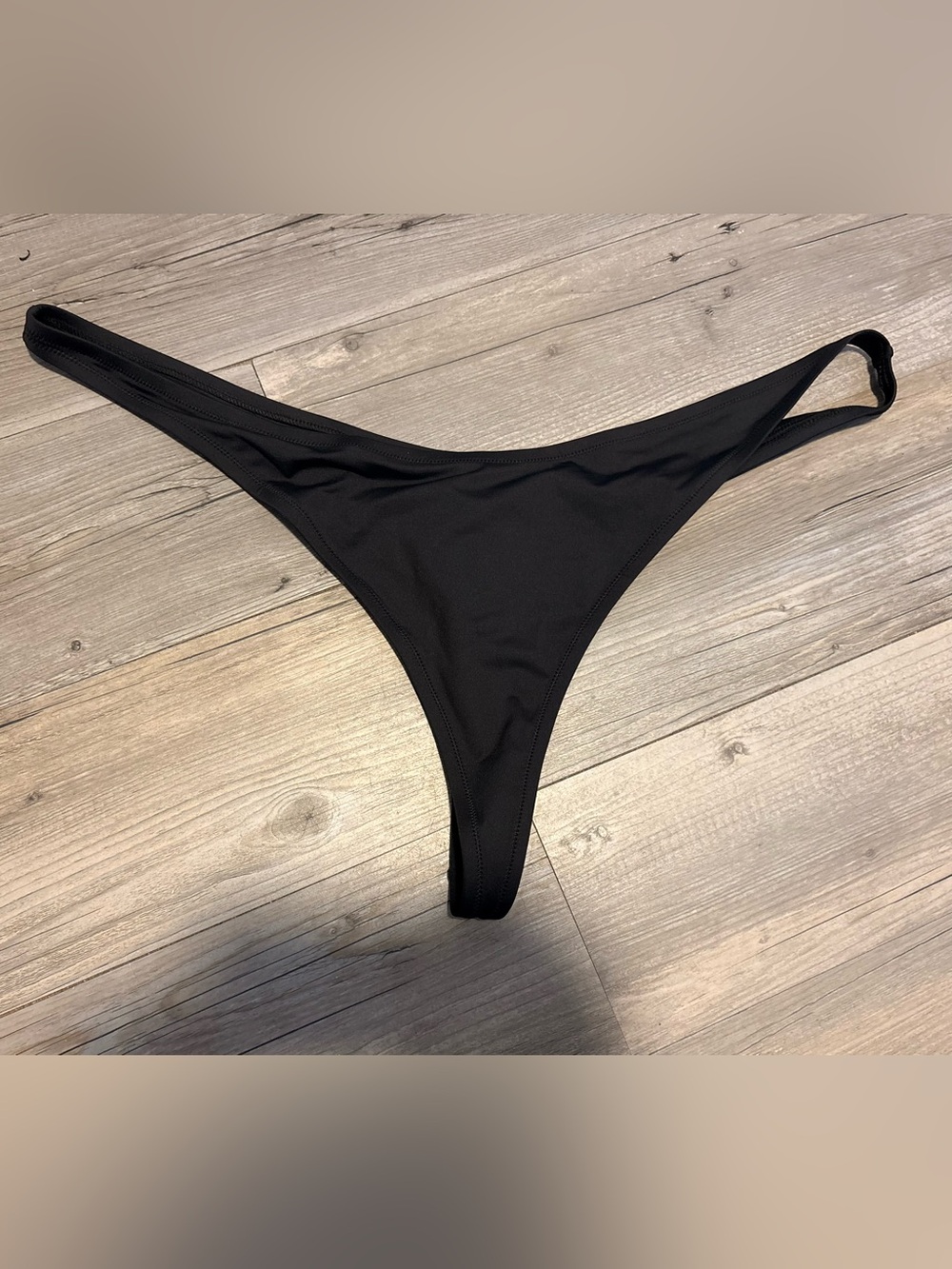 SKIMS Kim Kardashian thong bikini bottom 4X new with tags